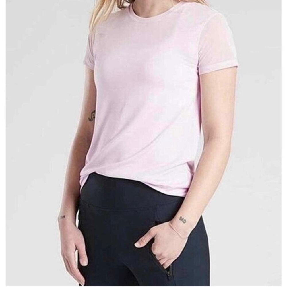 Athleta Cloudlight Hybrid Pink Mesh Lightweight Short Sleeve Shirt Size XS